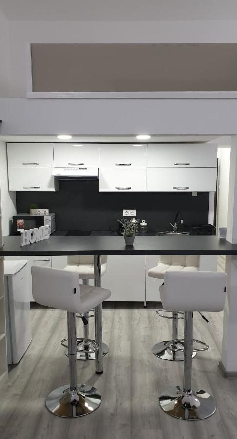 Belvarosi Apartman 2 Apartment Miskolc Exterior photo